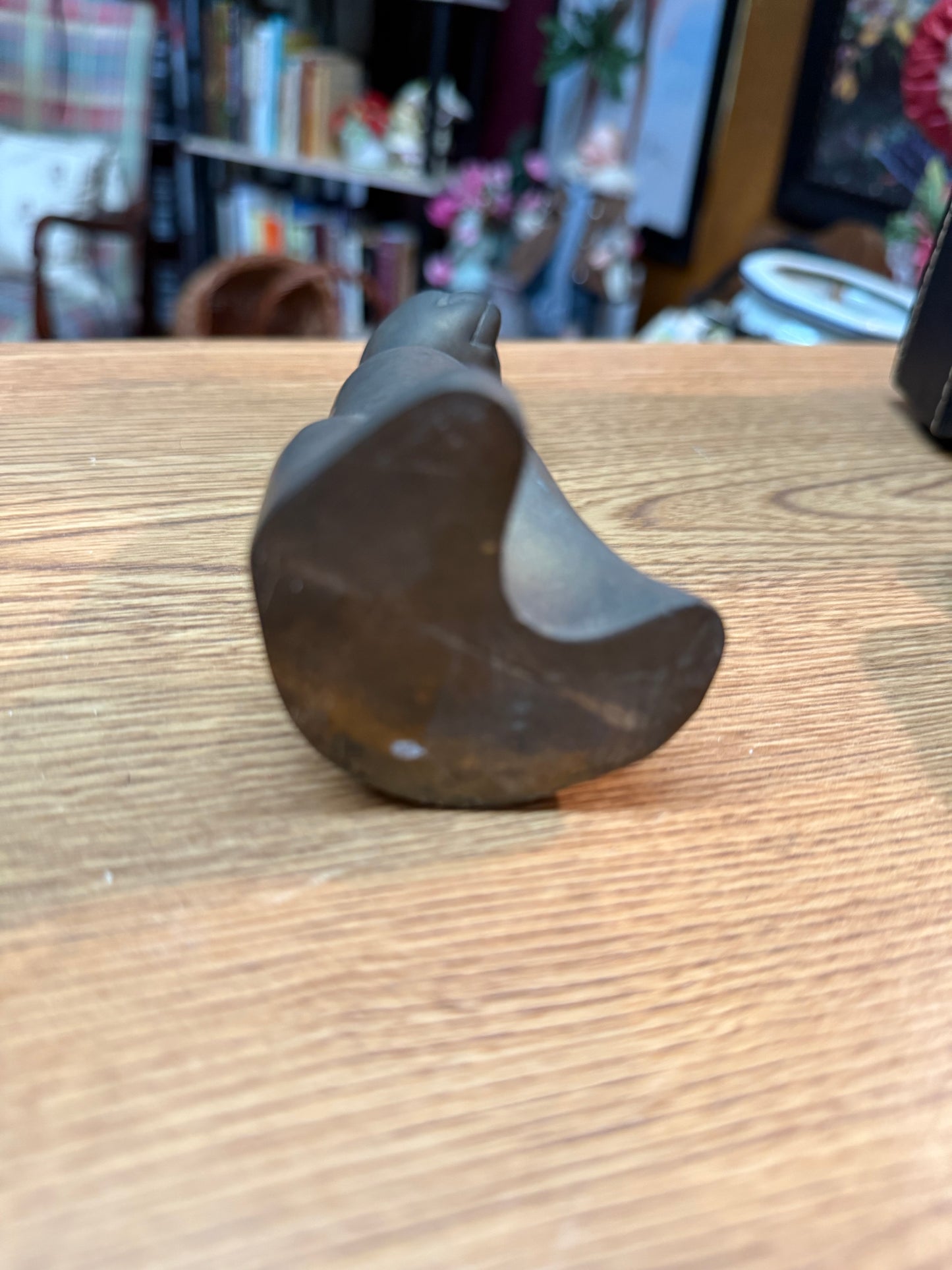 Mid-Century Modern Ceramic Cat Figurine – Sleek Minimalist Feline Statue (6”)