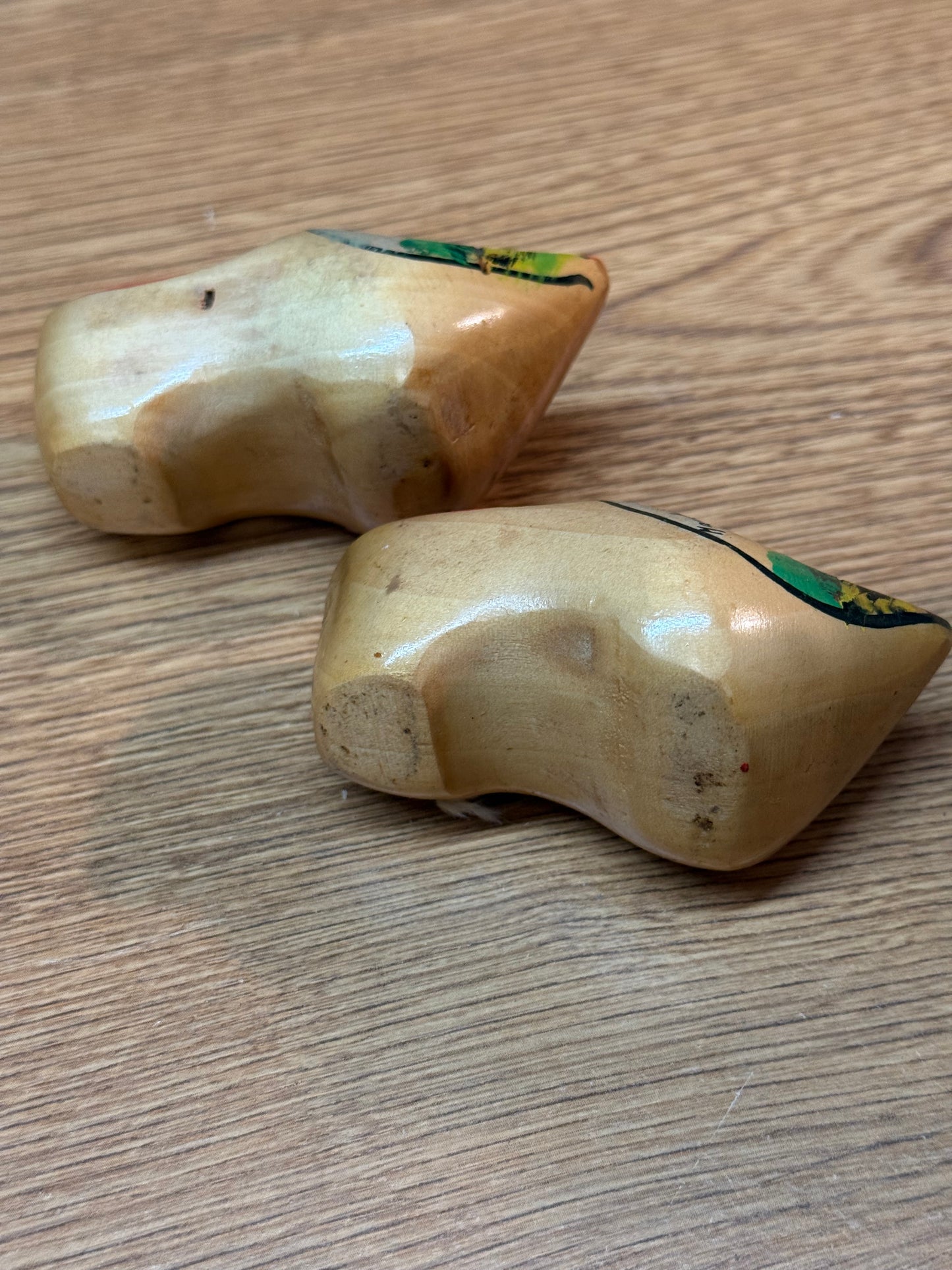 Vintage Dutch Wooden Shoes – Hand-Painted Miniature Clogs from Holland