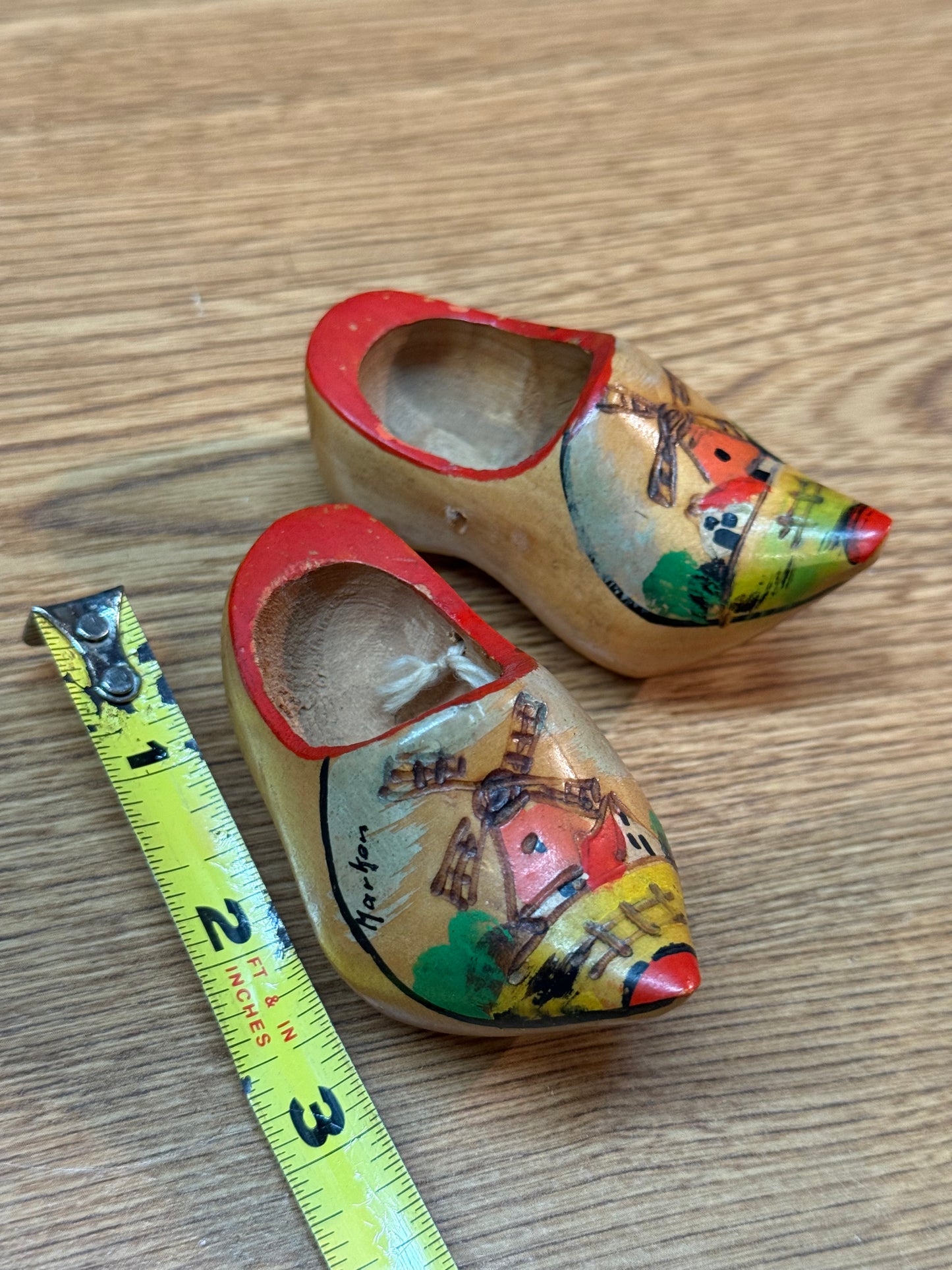 Vintage Dutch Wooden Shoes – Hand-Painted Miniature Clogs from Holland