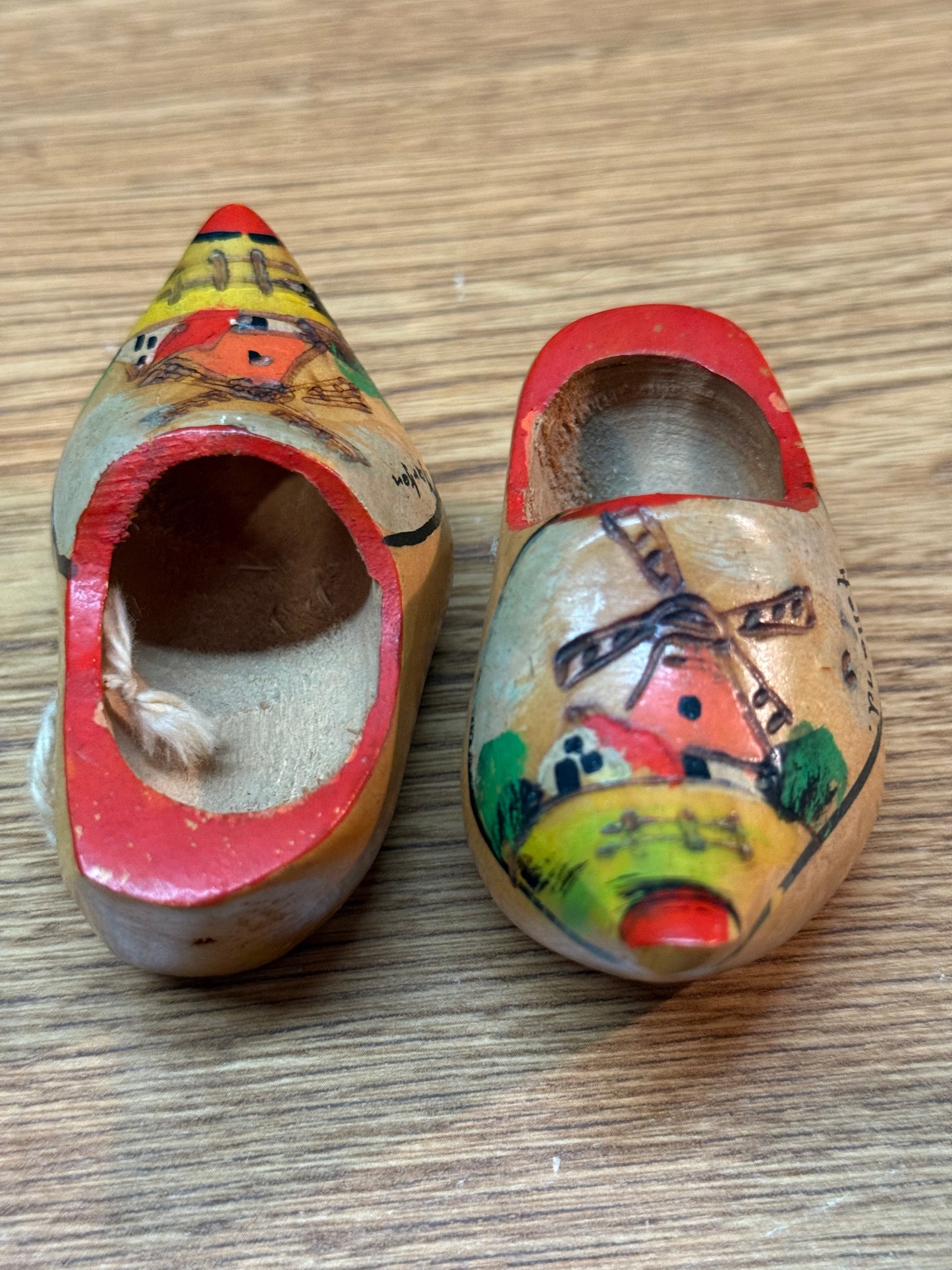 Vintage Dutch Wooden Shoes – Hand-Painted Miniature Clogs from Holland