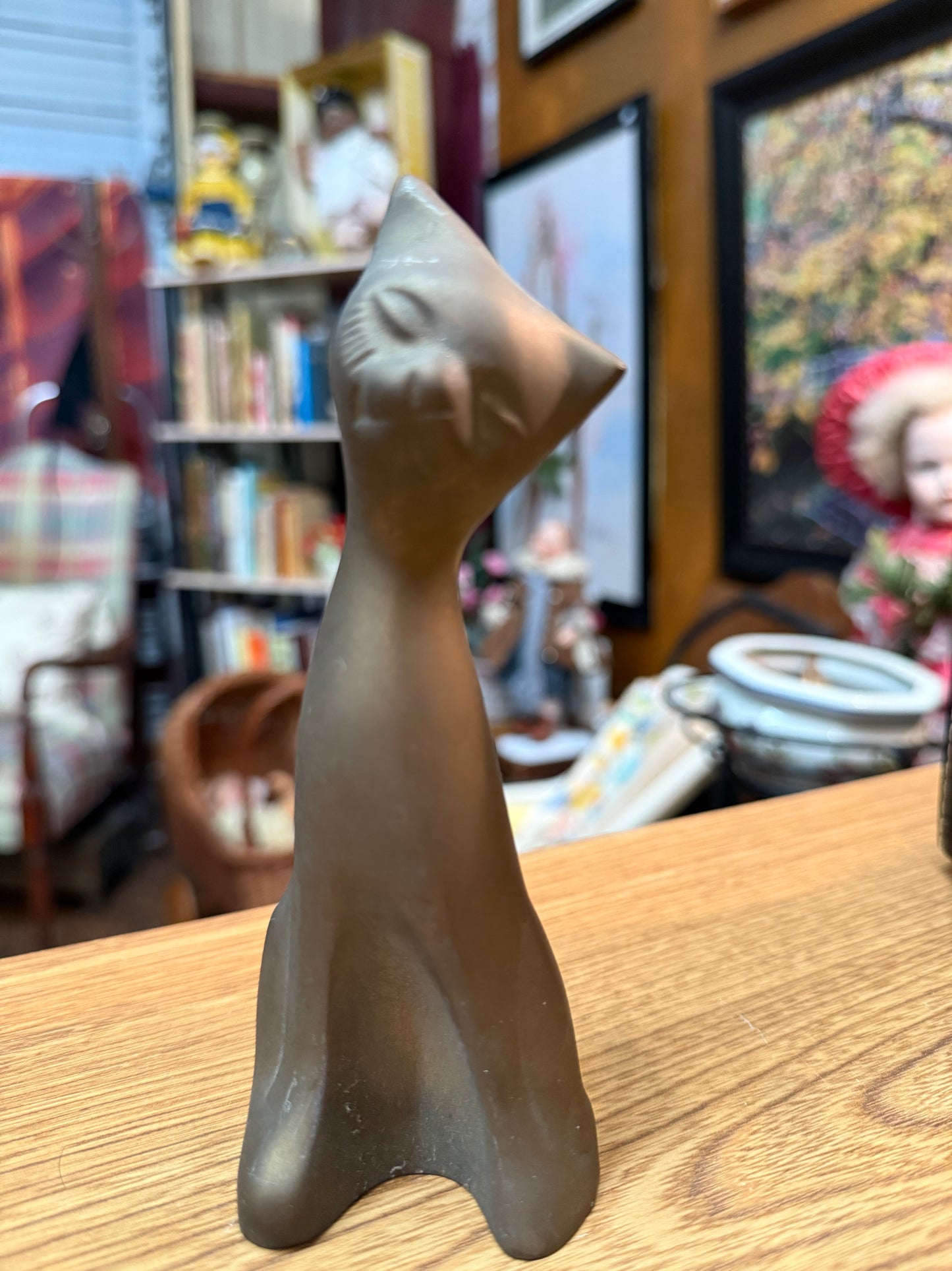 Mid-Century Modern Ceramic Cat Figurine – Sleek Minimalist Feline Statue (6”)