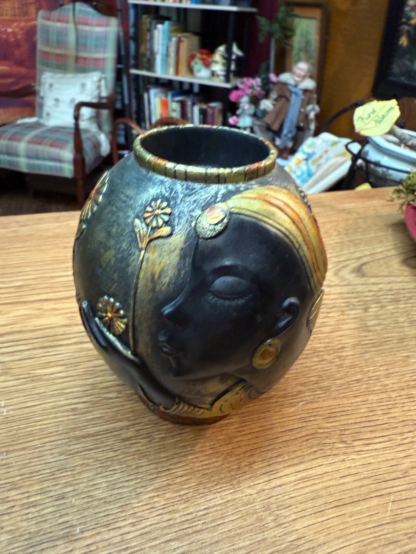 Afrocentric Art Vase – Woman with Flowers, Gold & Black Resin 6.5” Tall