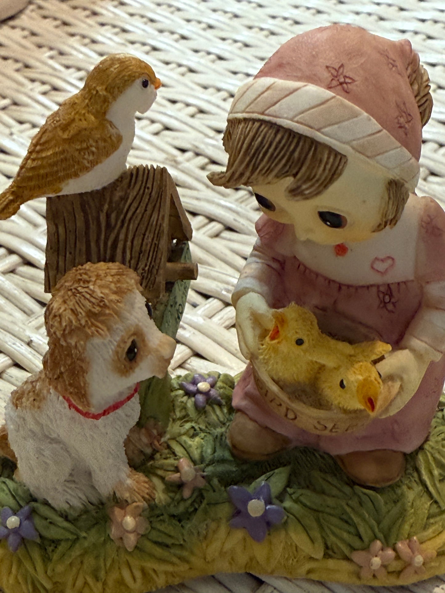 Jody’s Dream Keepers Figurine 1991 – Girl with Birds & Dog – Big Eyed Oddity
