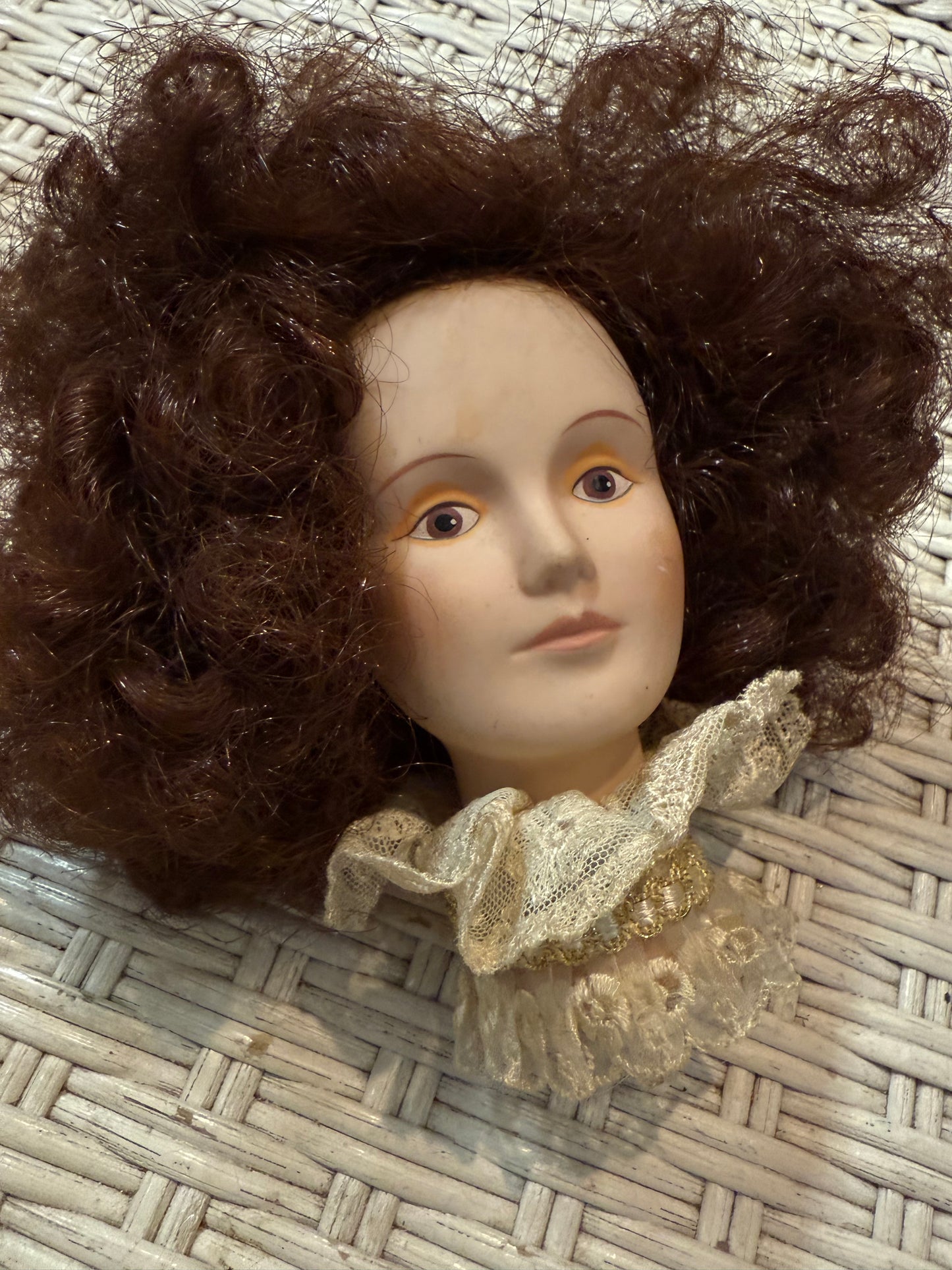Haunted Porcelain Doll Head with Lace Collar – Vintage Creepy Display Bust