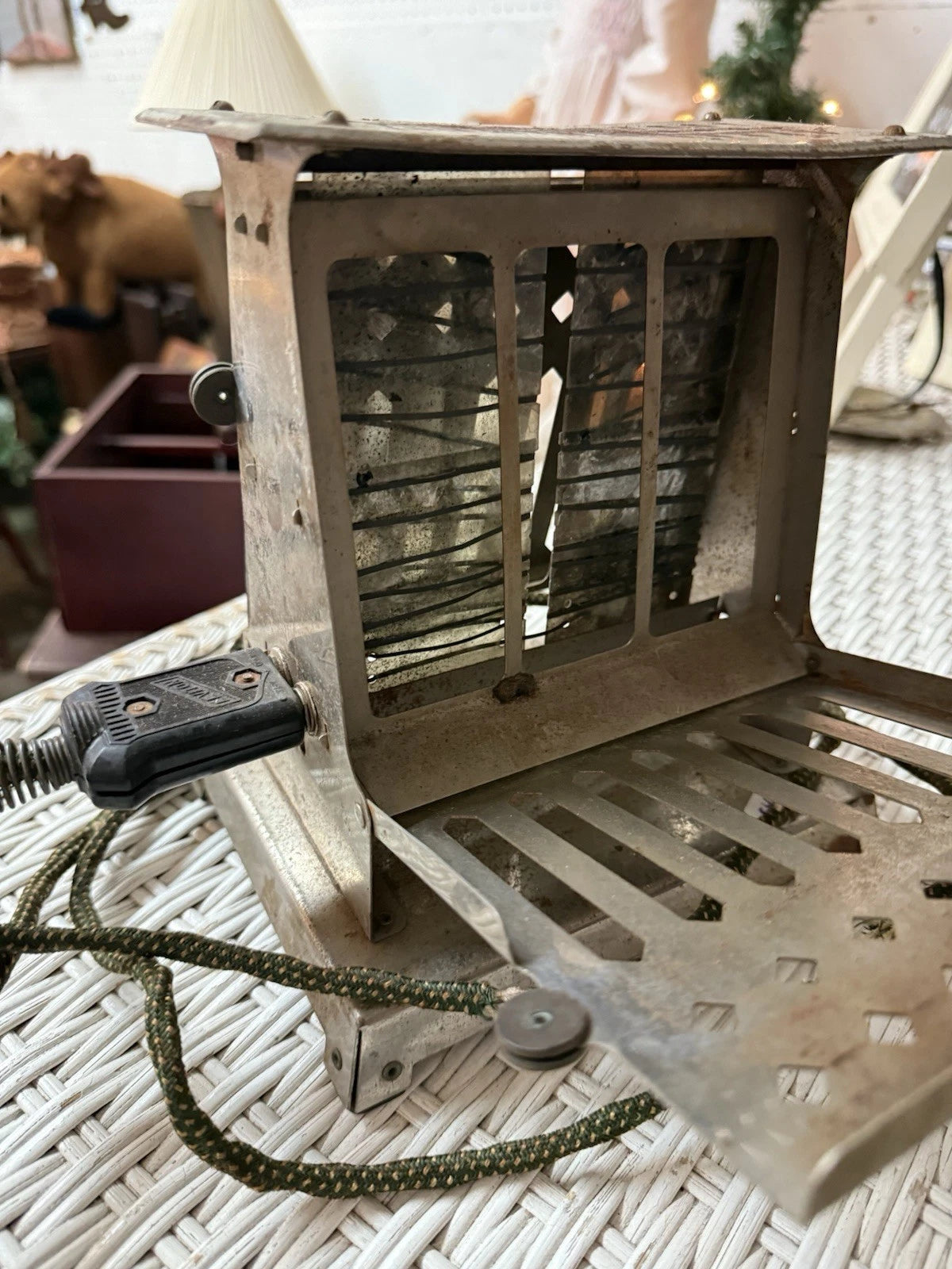 Haunted Vintage Electric Toaster – Eerie Antique Kitchen Appliance with a Past