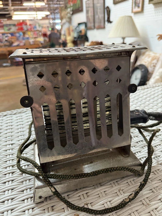 Haunted Vintage Electric Toaster – Eerie Antique Kitchen Appliance with a Past