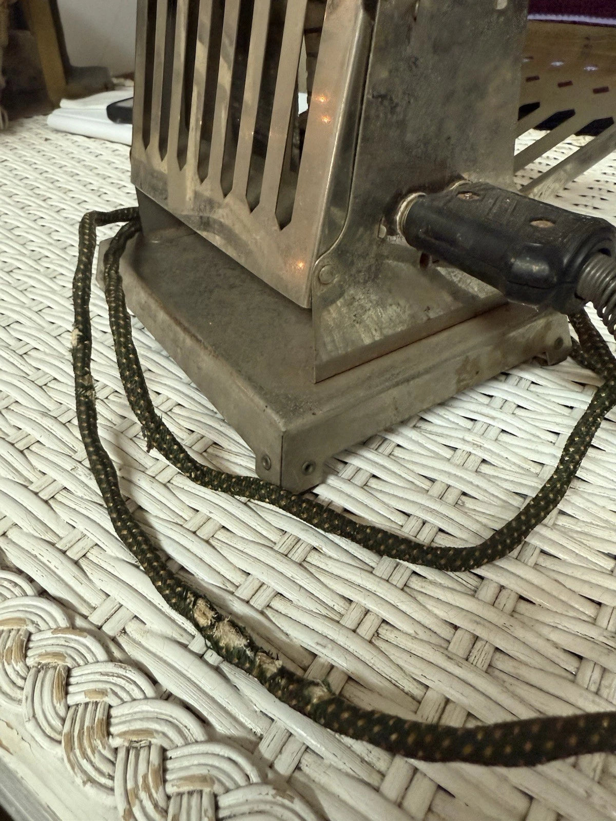Haunted Vintage Electric Toaster – Eerie Antique Kitchen Appliance with a Past