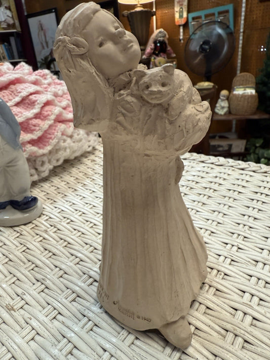 1987 Austin Prod “Bright Eyes” Statue – Girl with Cat – Haunted Manor Decor